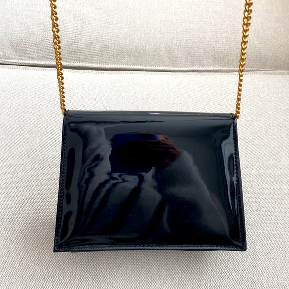 Cute patent leather style, purse - Picture 4 of 5